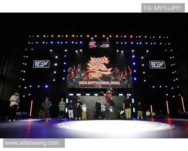 全国街舞大赛特别报道：重庆街舞队如何从零起步到全国舞台的辉煌历程